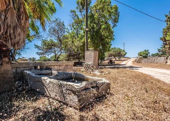 Masseria Le Creste مزرعة للإقامة